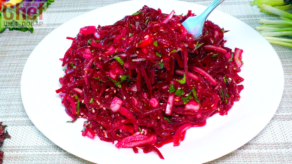 Традиционный украинский салат из свеклы на Сочельник