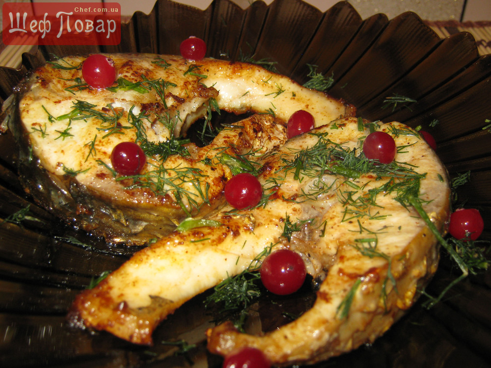 Запеченный пеленгас в духовке | Рецепт | Национальная еда, Идеи для блюд, Рыбные рецепты