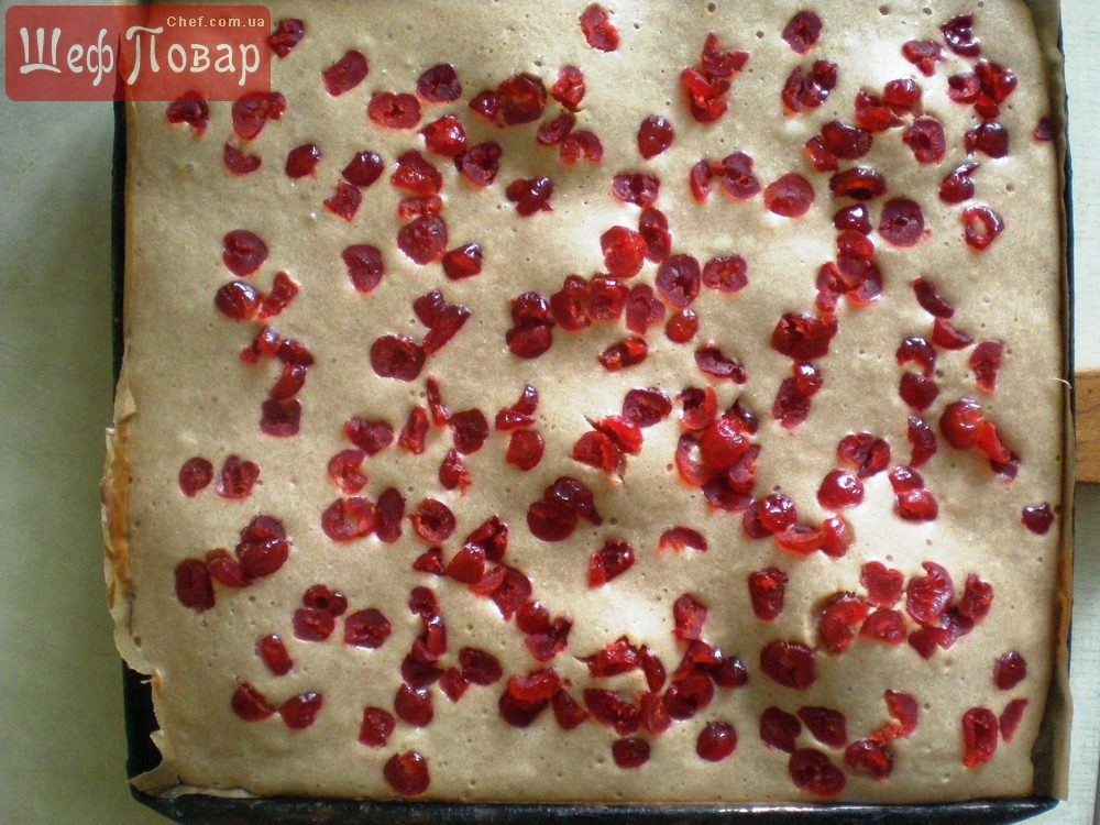 Пирог с вишневыми цукатами