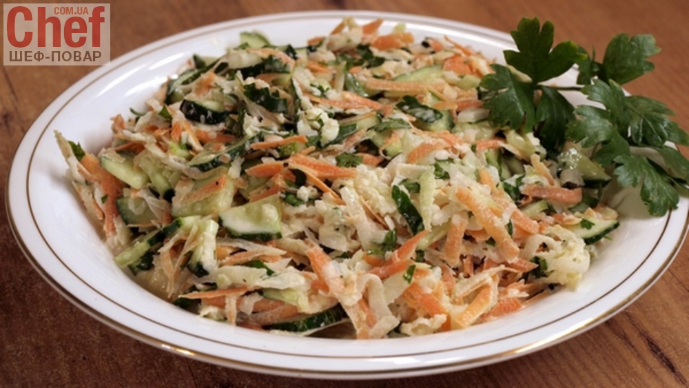 Овощной салат из кольраби