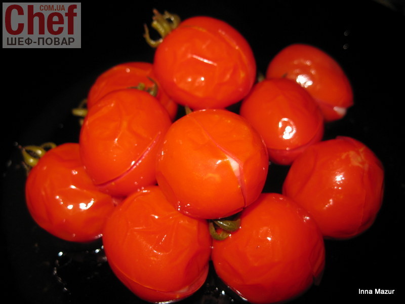 Мариновані помідори з часником
