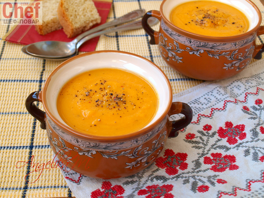 Тыквенно-морковный суп-пюре с красной чечевицей