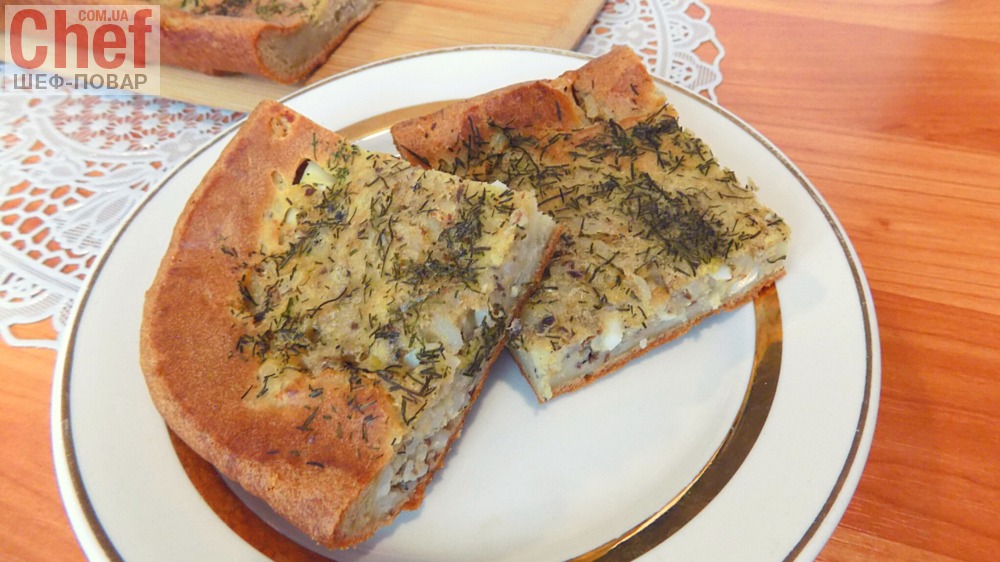 Пирог с рисом, зеленым луком и яйцом