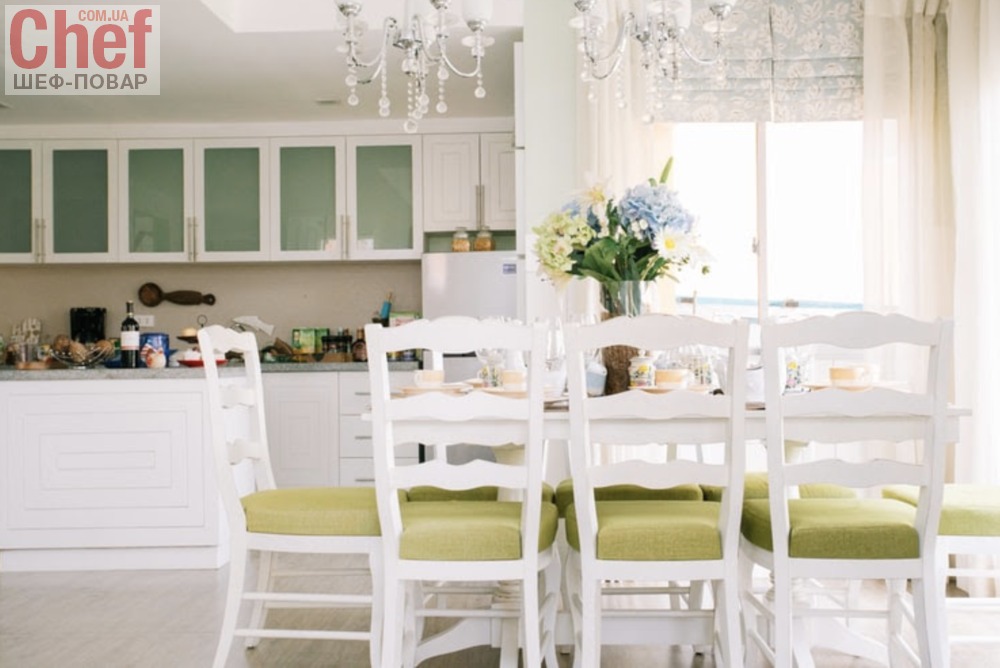Мебель для кухни: уголок или стол со стульями
